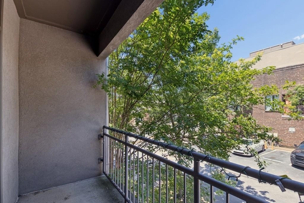238 Walker Street - Photo 11