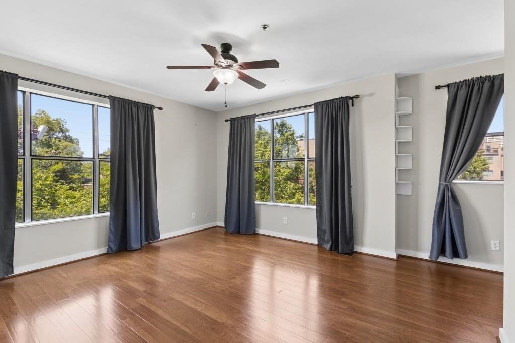 238 Walker Street - Photo 14
