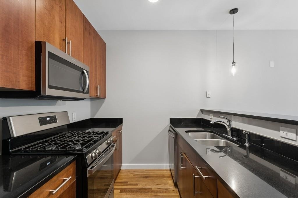 238 Walker Street - Photo 6