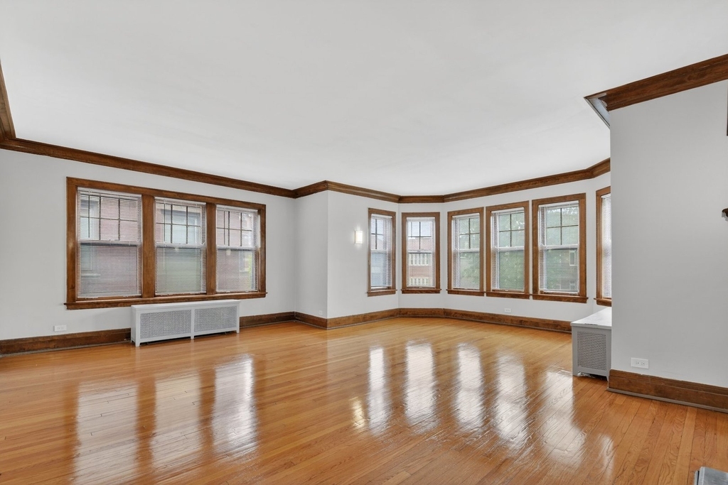 6815 S Crandon Avenue - Photo 8