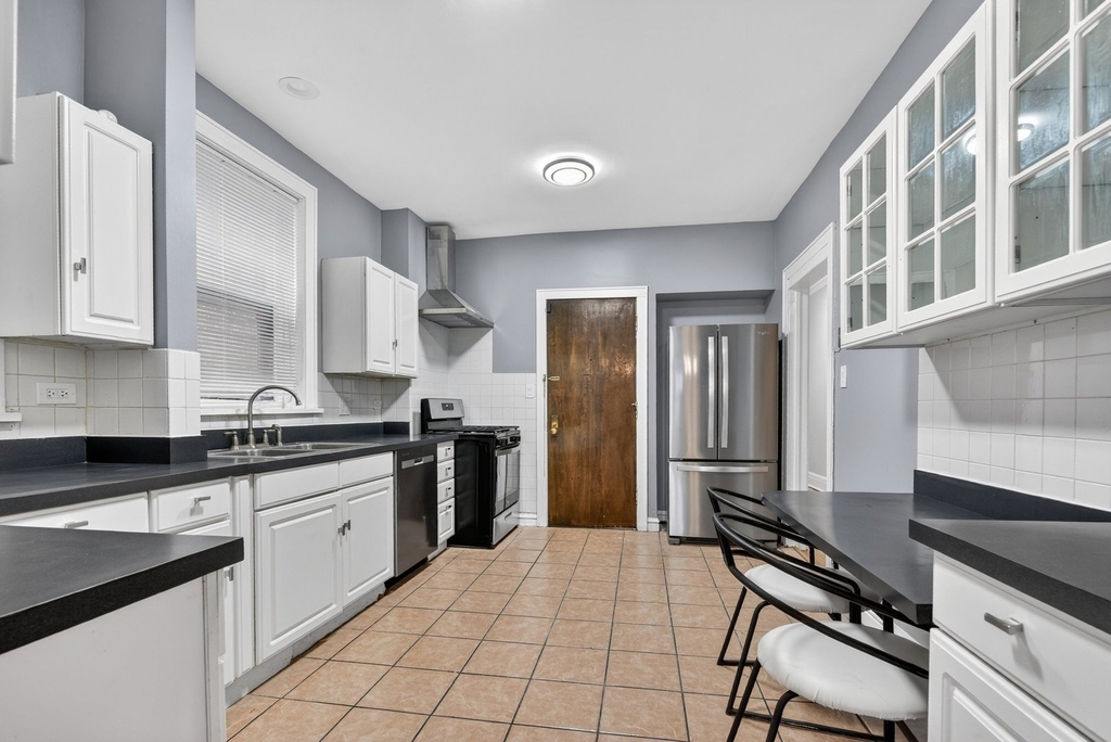 6815 S Crandon Avenue - Photo 9