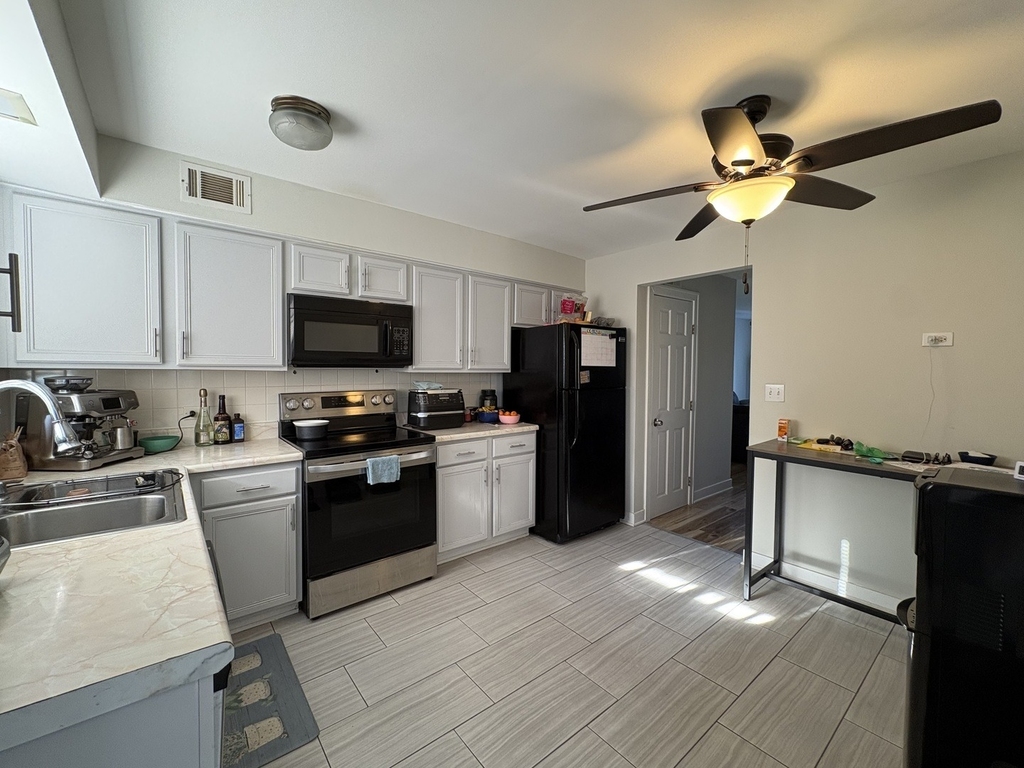 9439 Bay Colony Drive - Photo 4