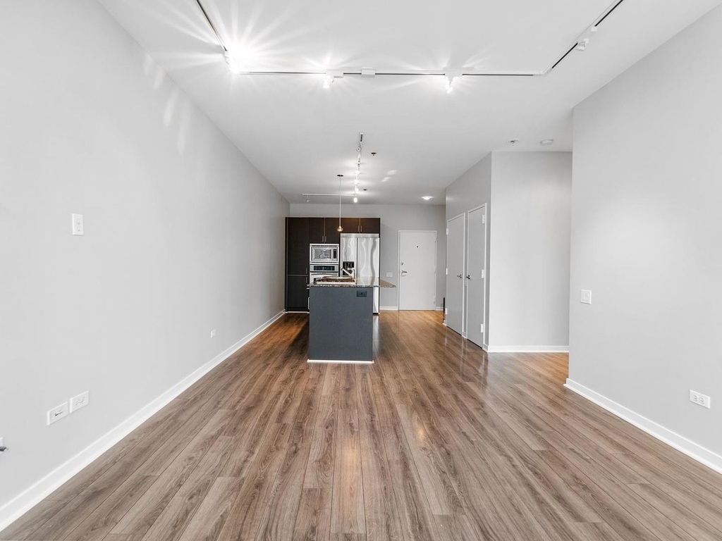 653 N Kingsbury Street - Photo 1