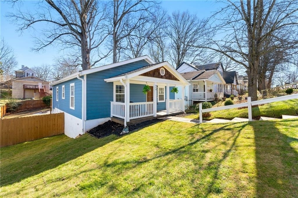 954 Fern Avenue Se - Photo 0