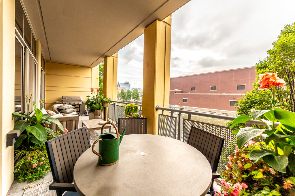 720 N Larrabee Street - Photo 4