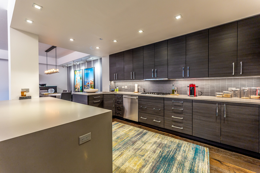 720 N Larrabee Street - Photo 9