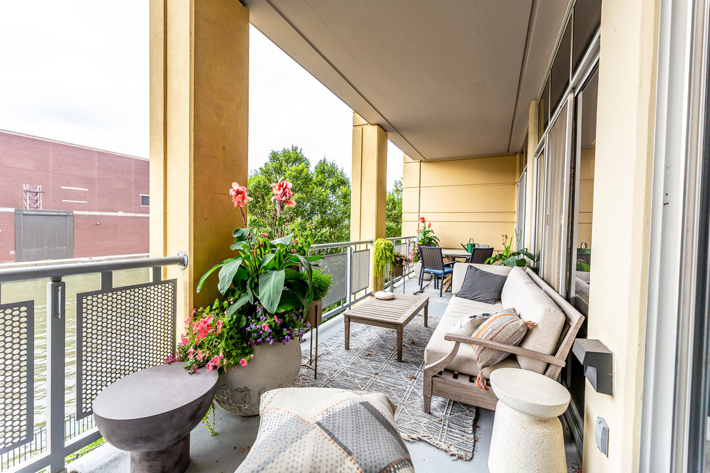 720 N Larrabee Street - Photo 3