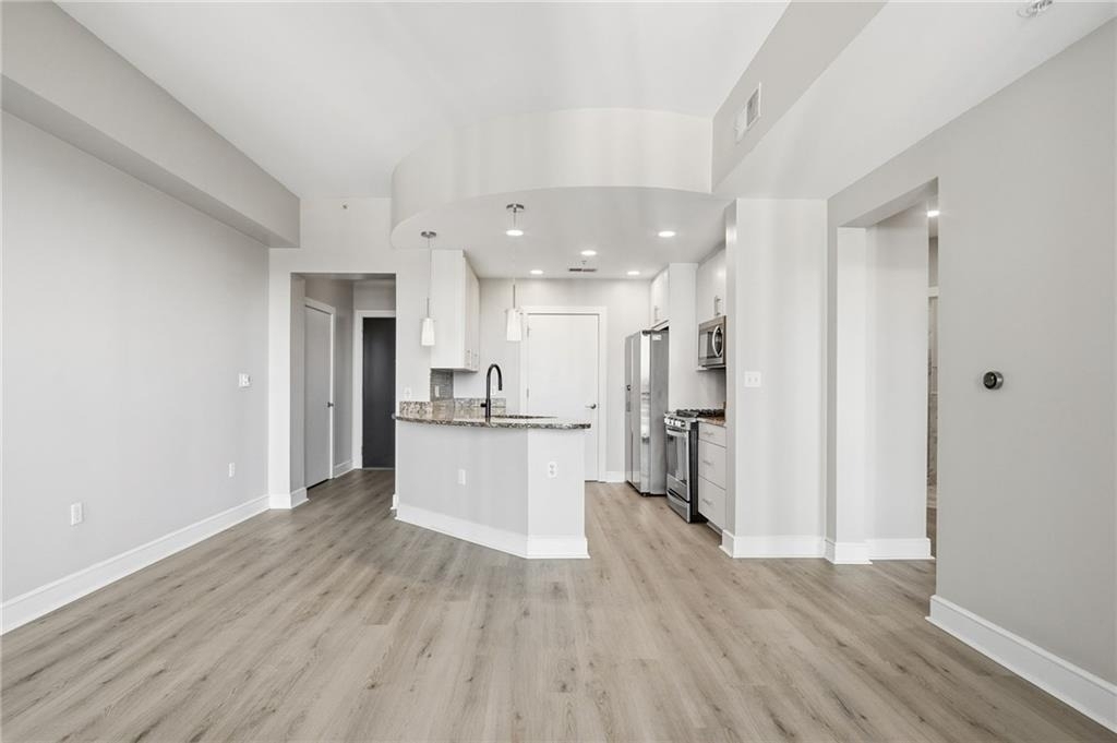 222 12th Street Ne - Photo 2