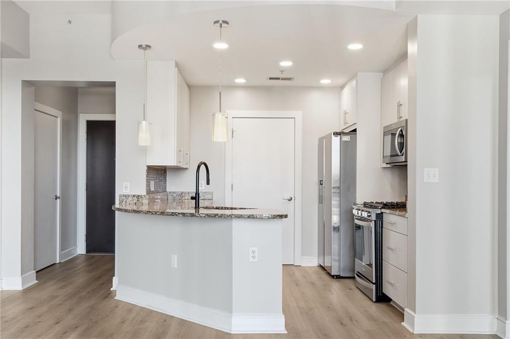 222 12th Street Ne - Photo 5