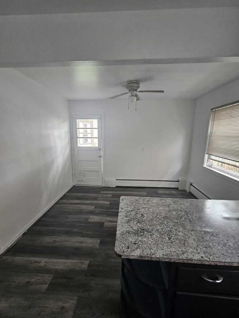 4933 Louise Street - Photo 3