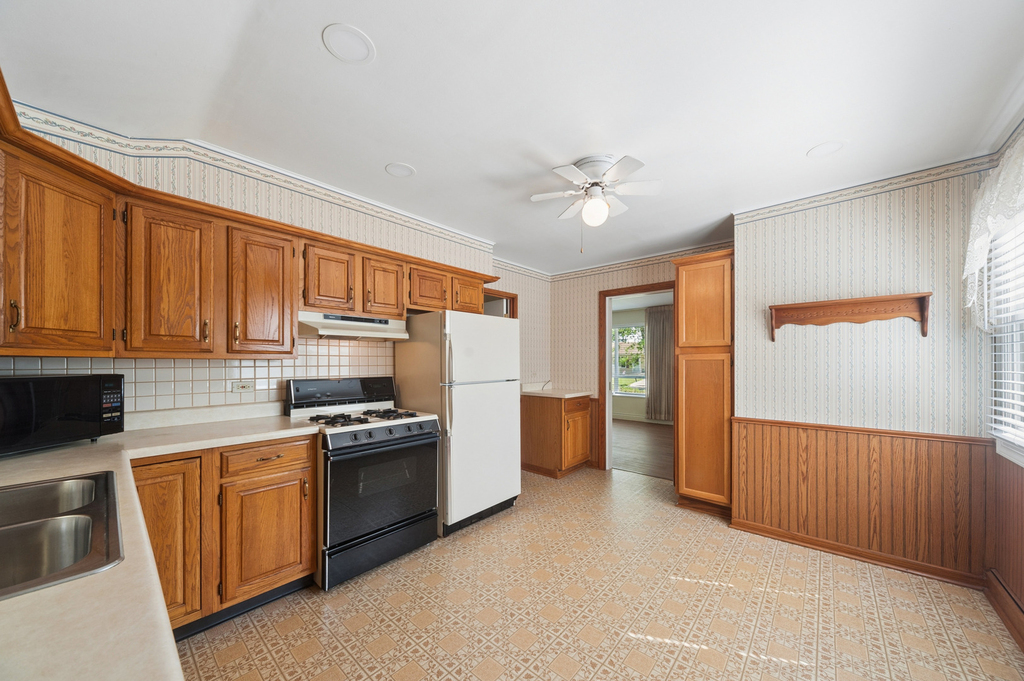 2900 Grouse Lane - Photo 2