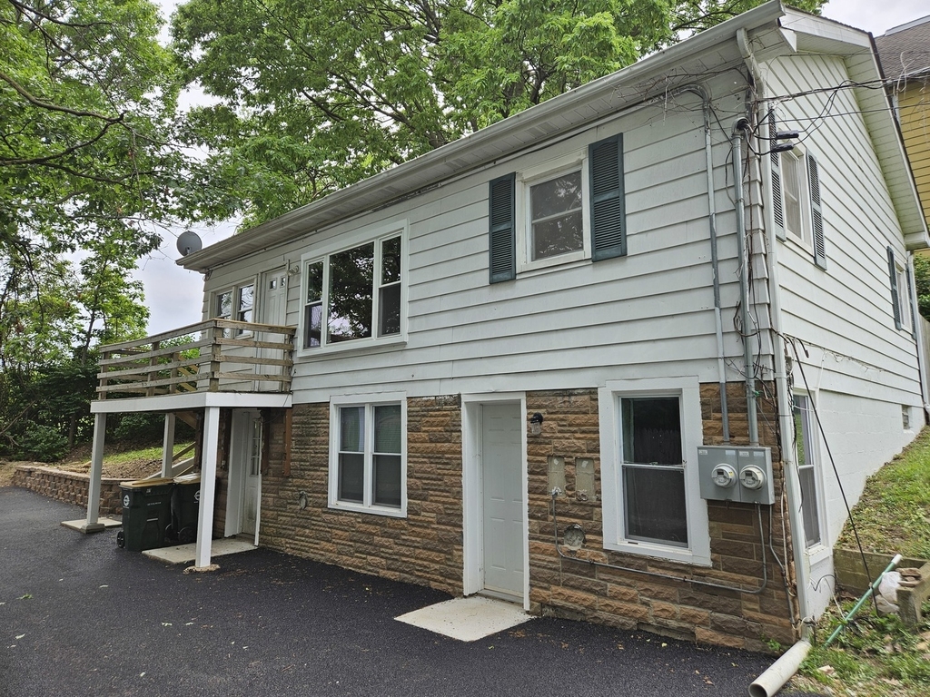 16 Riverview Street - Photo 0