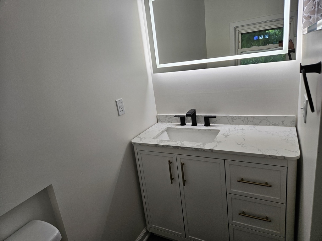 16 Riverview Street - Photo 8