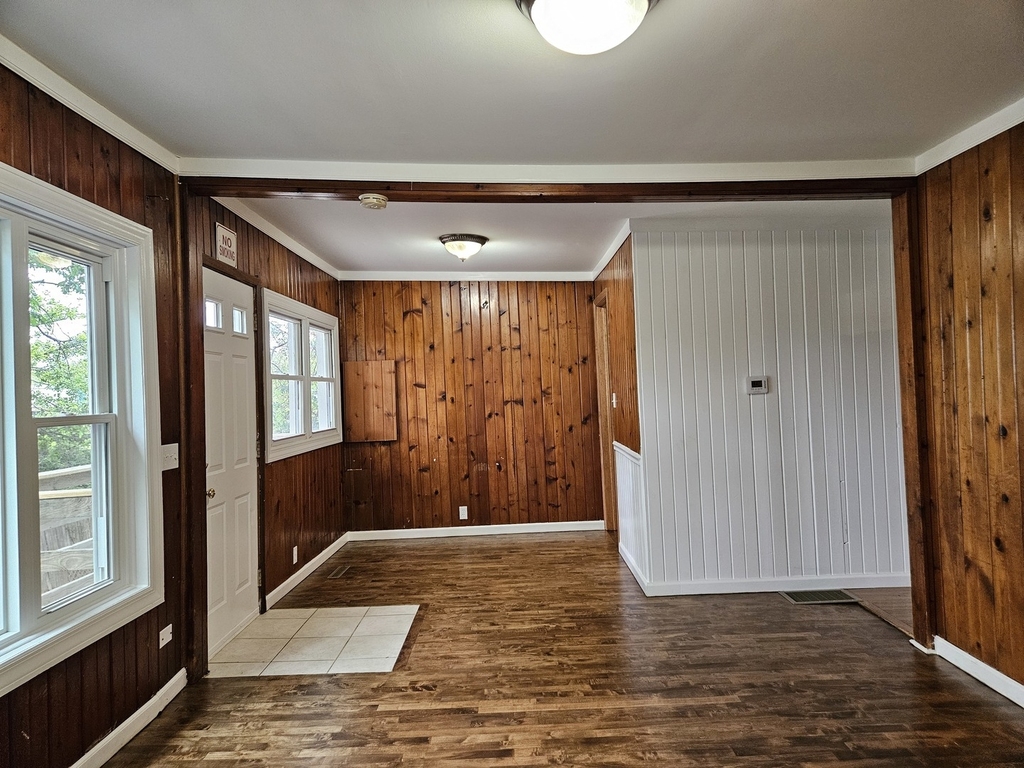 16 Riverview Street - Photo 5