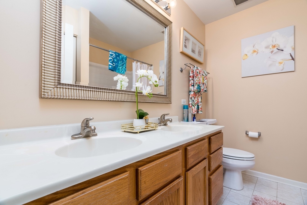 749 Dillon Court - Photo 14