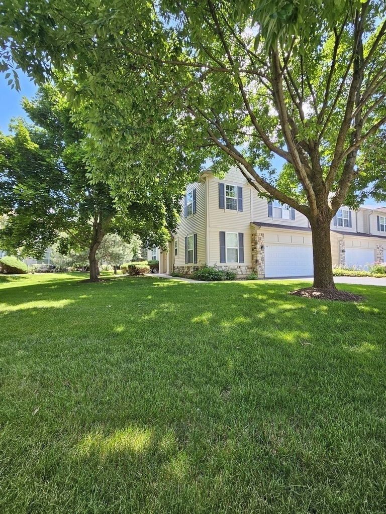 749 Dillon Court - Photo 1