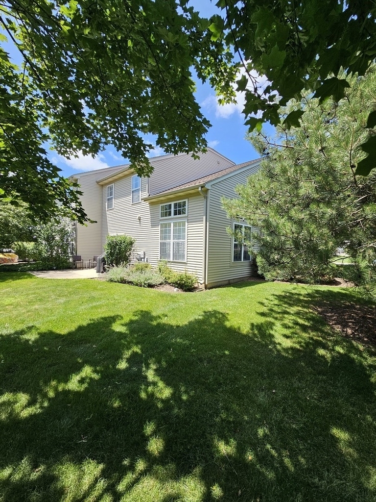 749 Dillon Court - Photo 18
