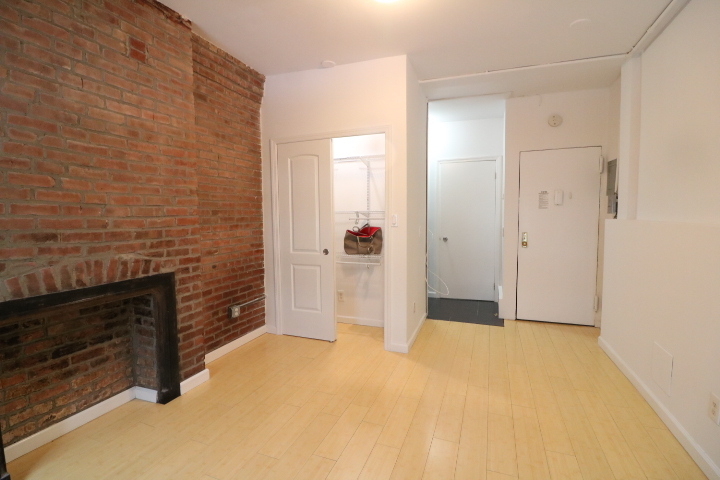 441 West 49th Street - Photo 2