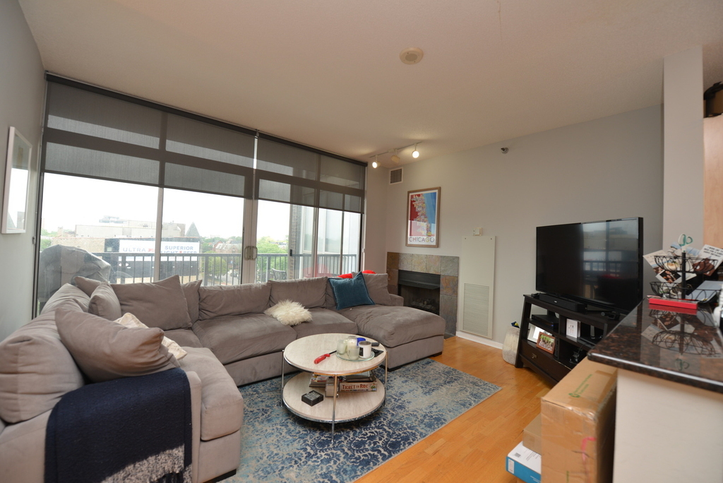 1546 N Orleans Street - Photo 1