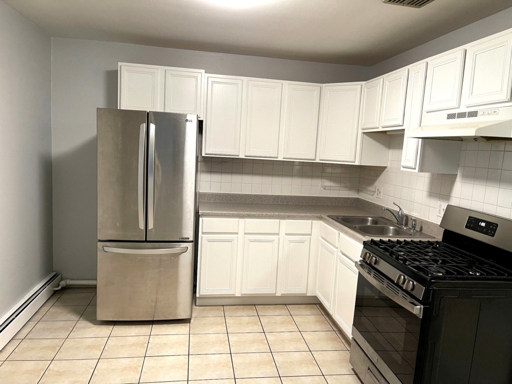 131 S Washington Street - Photo 1
