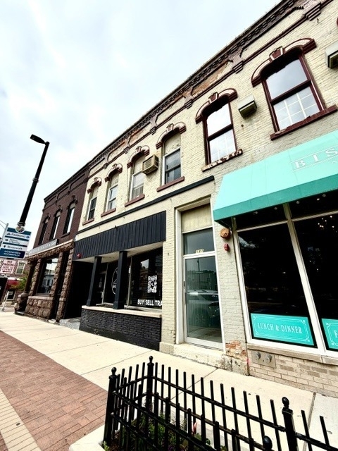 131 S Washington Street - Photo 0