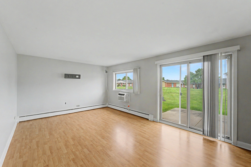 1557 Jill Court - Photo 3