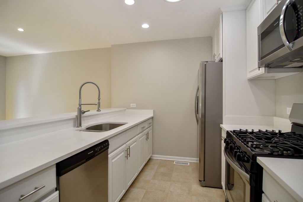2365 N Wayne Avenue - Photo 5