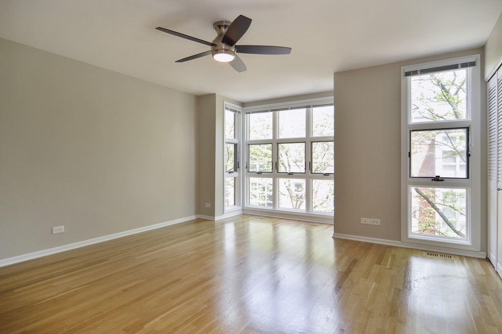 2365 N Wayne Avenue - Photo 21