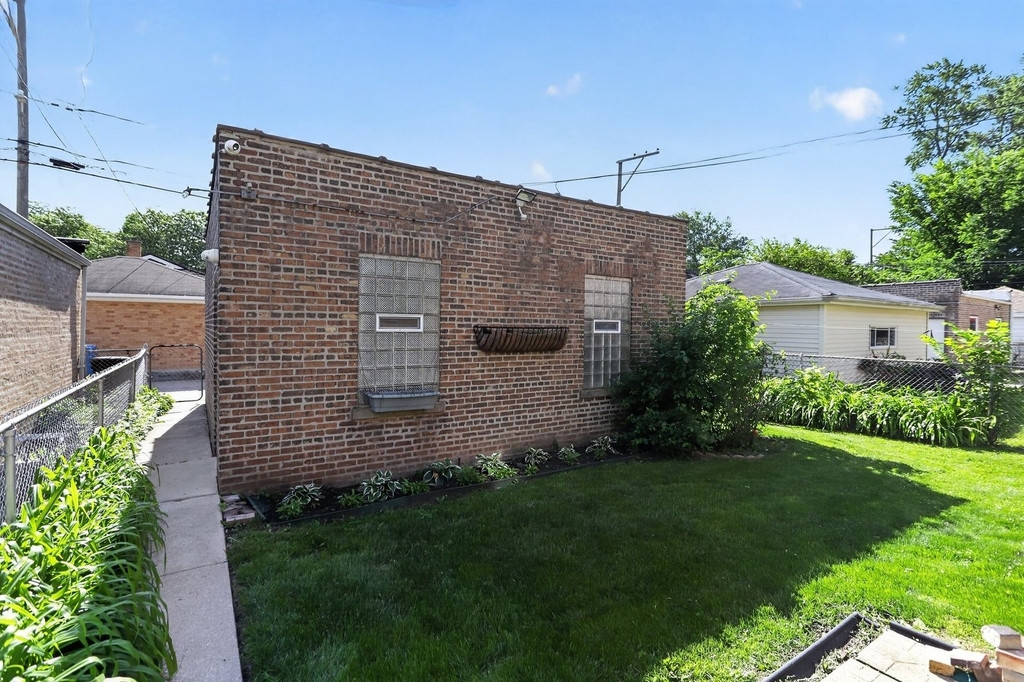 11207 S Emerald Avenue - Photo 24
