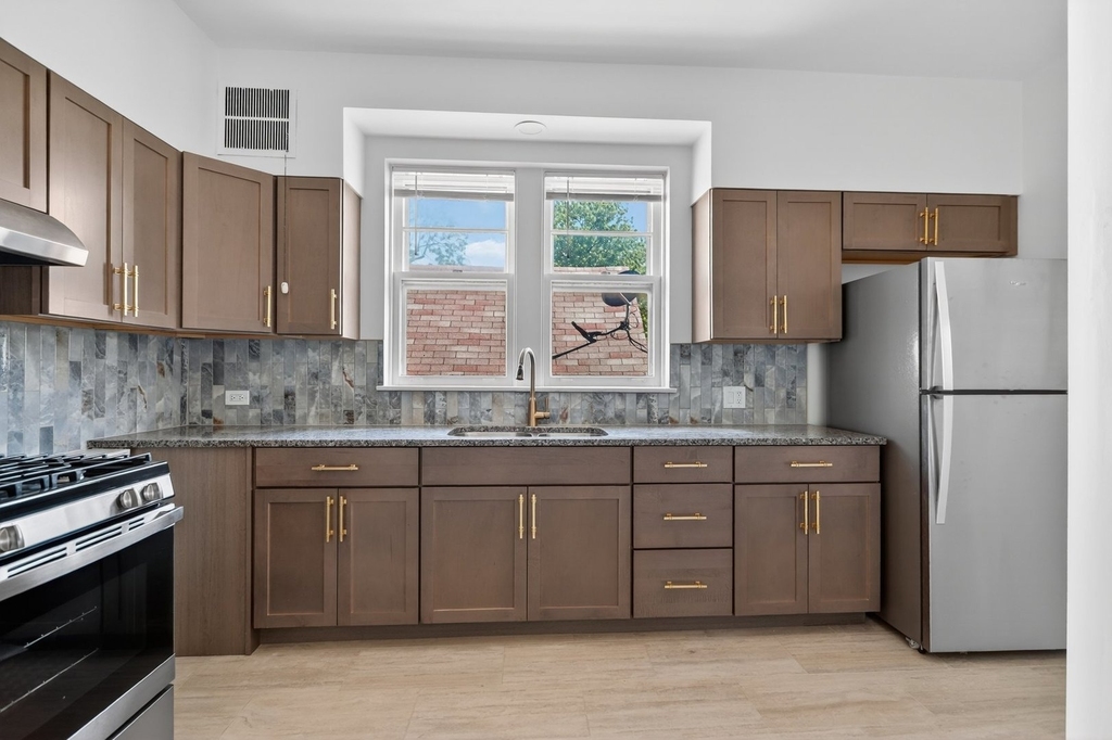 11207 S Emerald Avenue - Photo 9