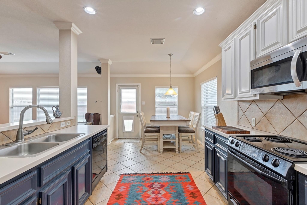 2911 Ashbrook Lane - Photo 7