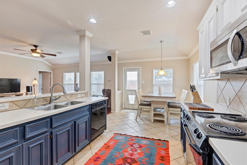 2911 Ashbrook Lane - Photo 8