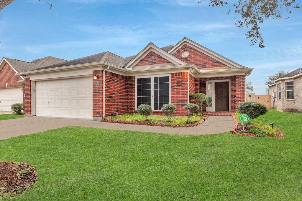 2911 Ashbrook Lane - Photo 0