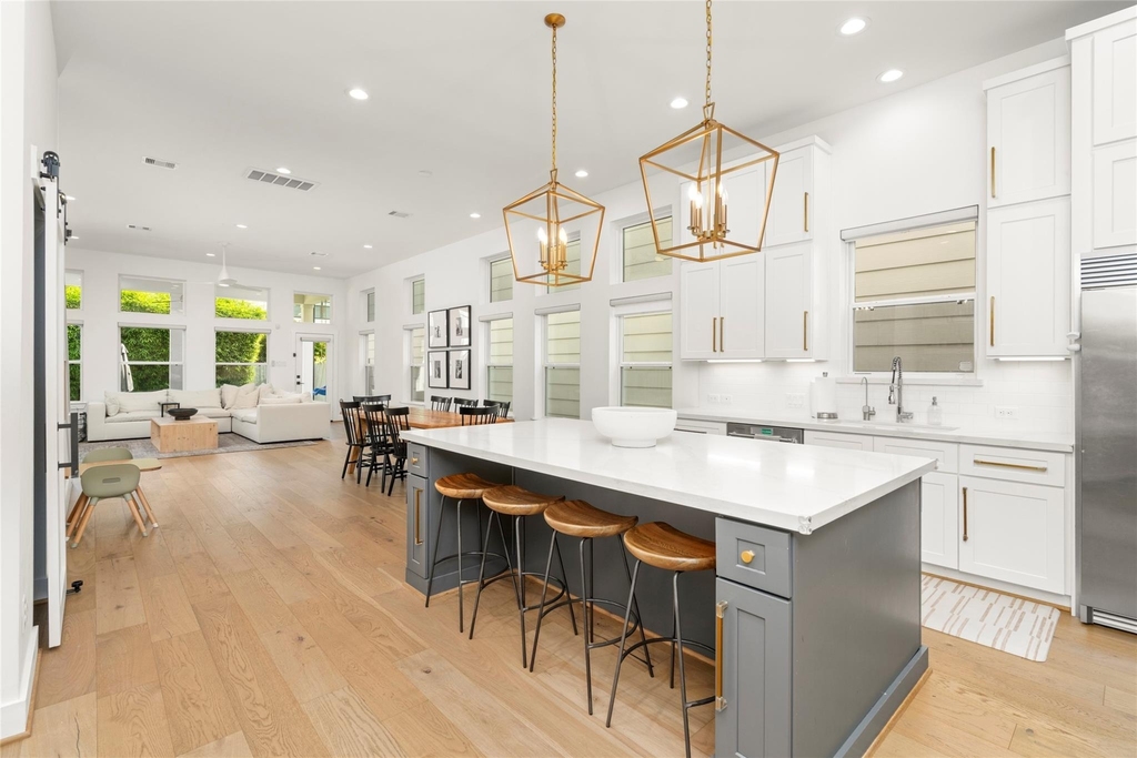 804 Aurora Street - Photo 3
