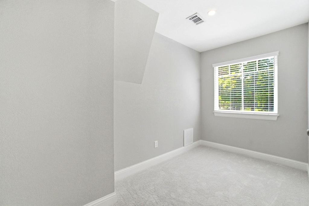502 Louisa Street - Photo 36