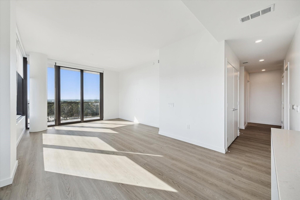 1 Riva Row - Photo 3