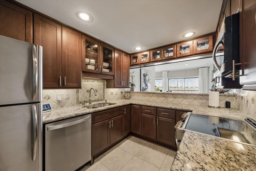 351 Lakeside Lane - Photo 6