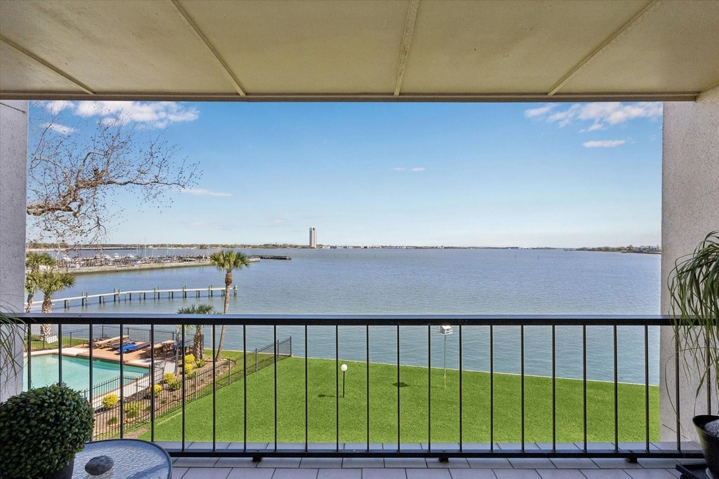 351 Lakeside Lane - Photo 7