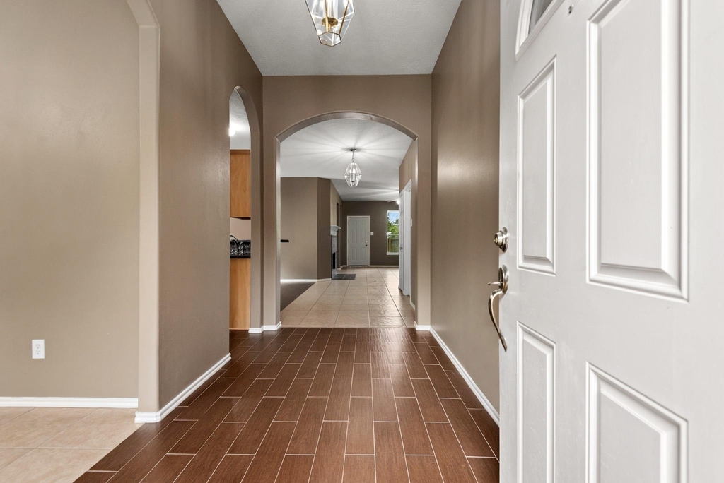 20123 Glen Burn Court - Photo 1