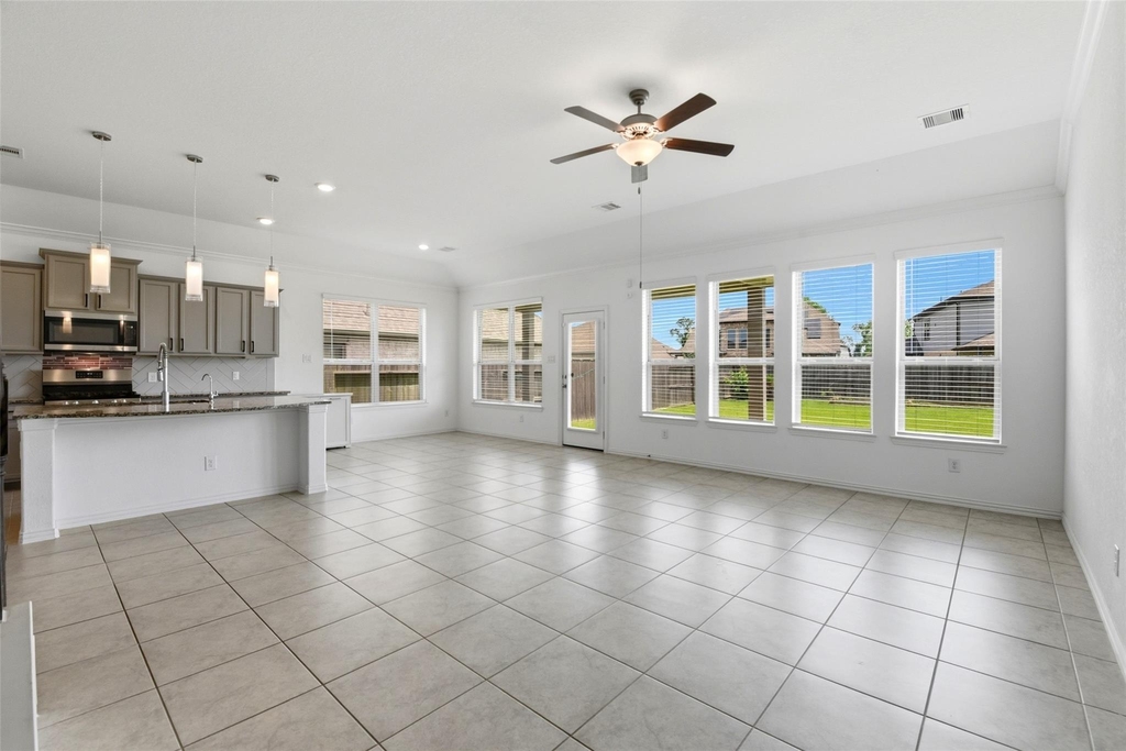 1618 Rosedale Drive - Photo 11