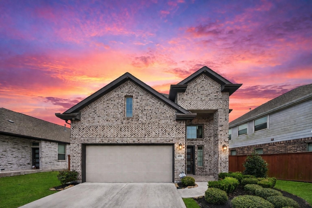 6110 Dovetail Cliff Court - Photo 0