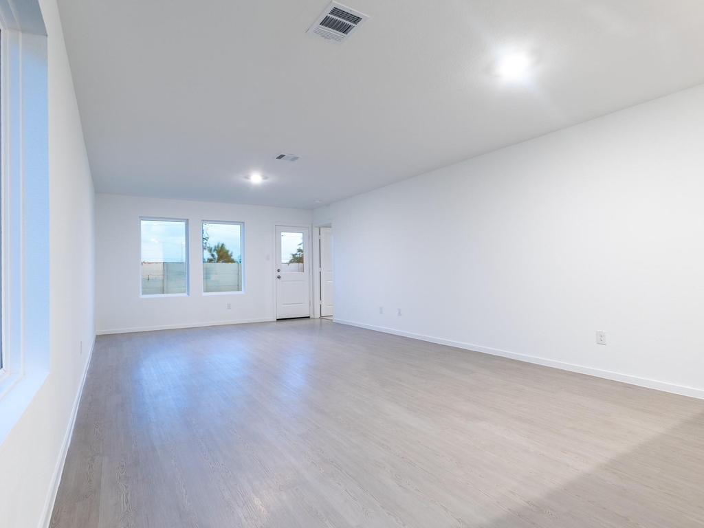 31406 Pratola Serra Circle - Photo 4