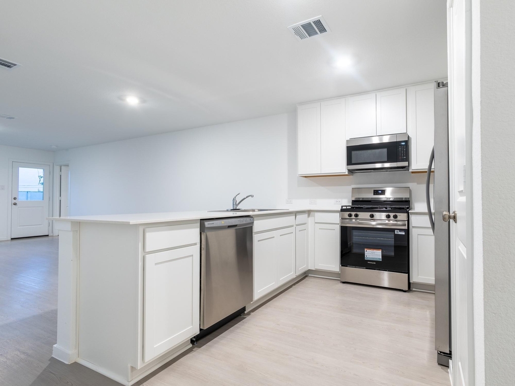 31406 Pratola Serra Circle - Photo 7