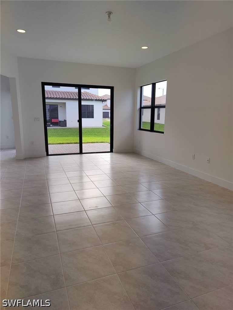 5573 Cobalto Way - Photo 2