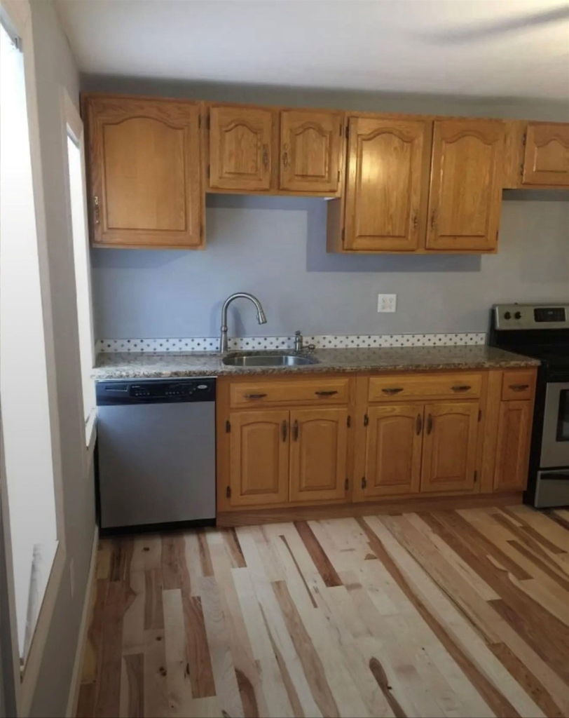 147 N State - Photo 5