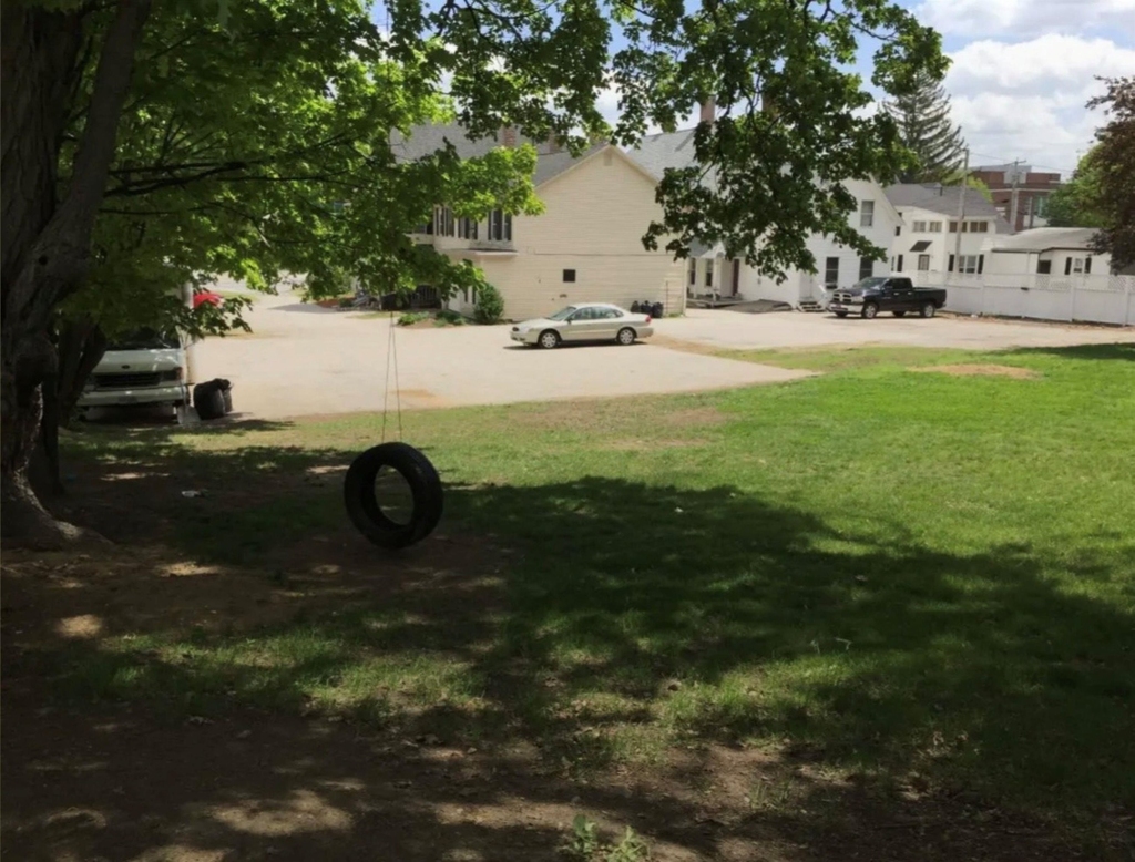 147 N State - Photo 2