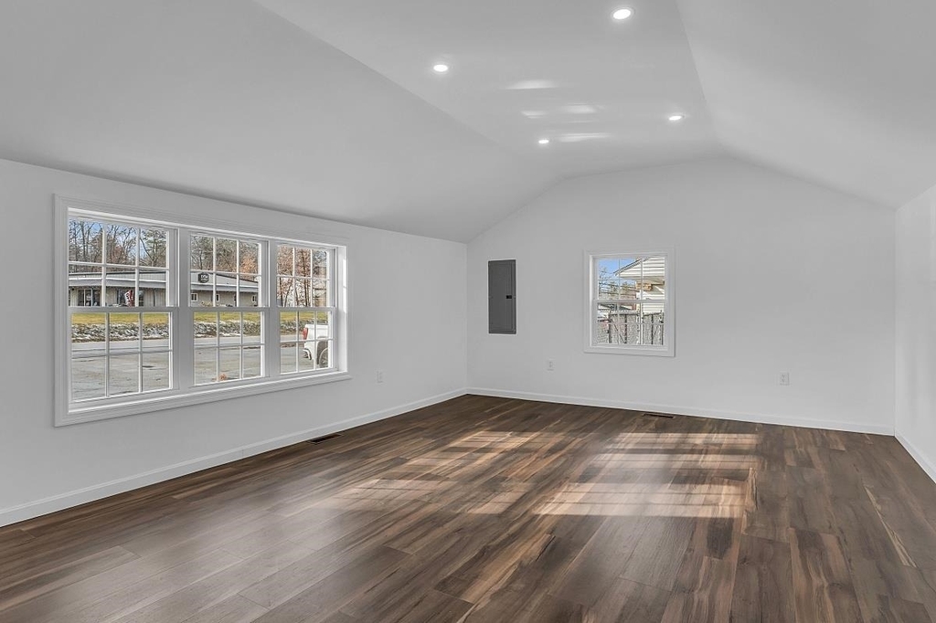 297 Elm - Photo 6