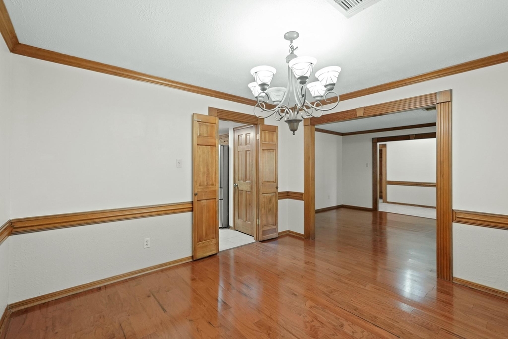 12903 Wincrest Court - Photo 2