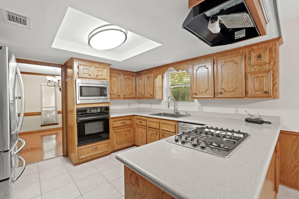 12903 Wincrest Court - Photo 8