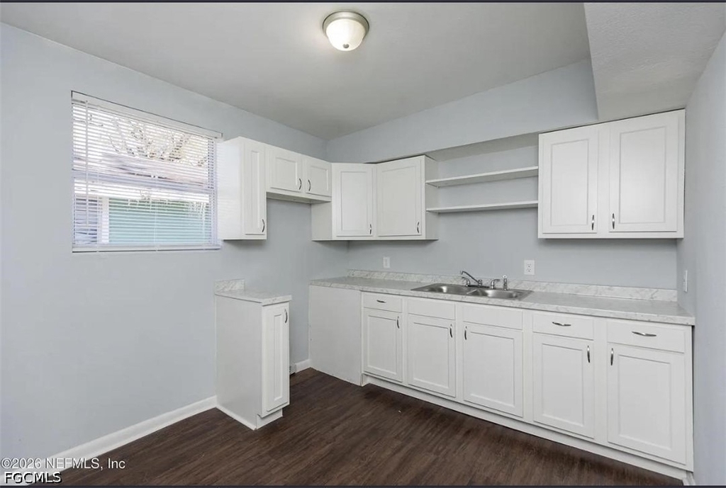 1539 Union St - Photo 2